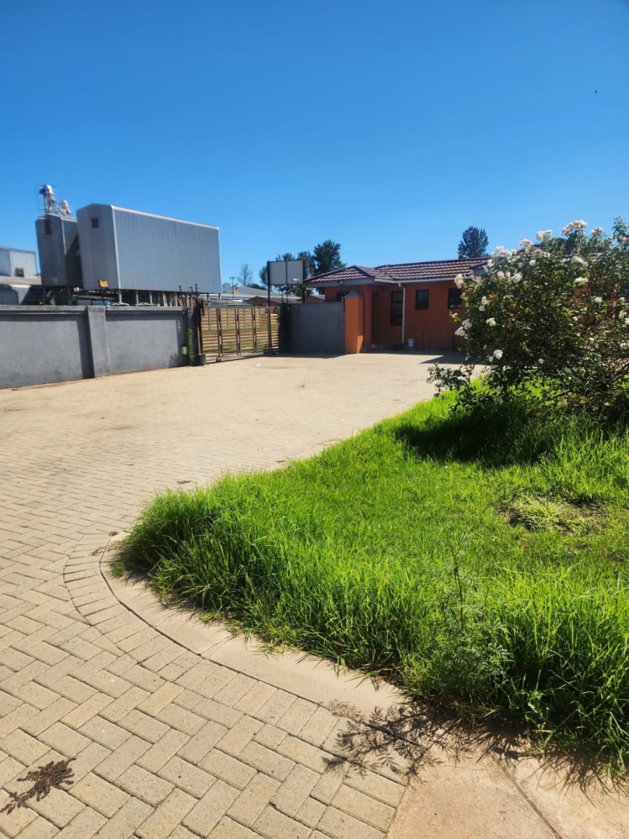 Commercial Property for Sale in Uraniaville North West